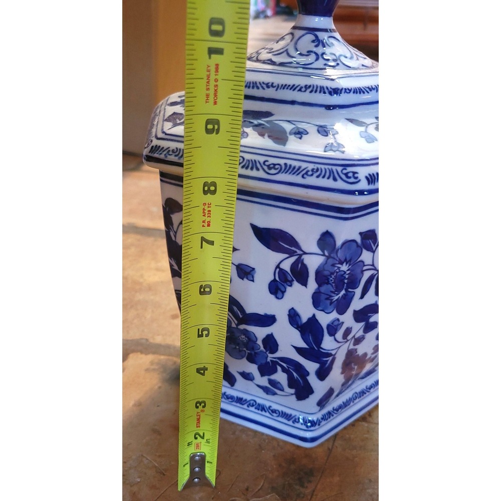 Vintage Blue and White Chinoiserie Hexagonal Ceramic Ginger Jar with Lid 13in - Picture 5 of 7